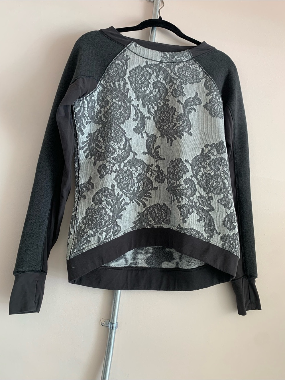lululemon athletica Black and Gray Floral Jacquard Pullover